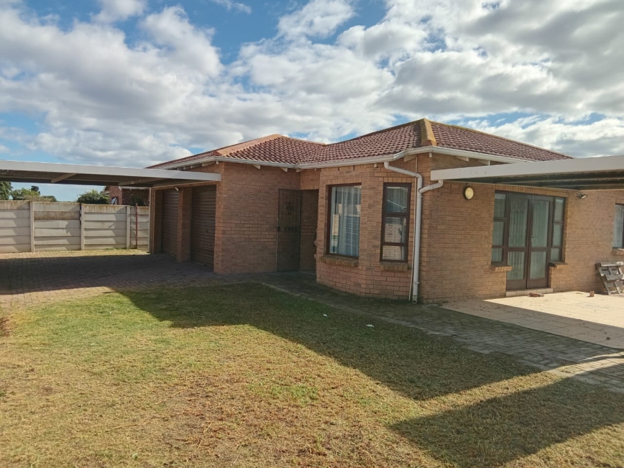 3 Bedroom Property for Sale in Bluewater Bay Eastern Cape